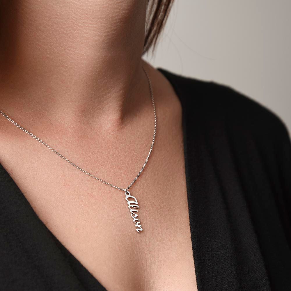 Vertical personalized name necklace